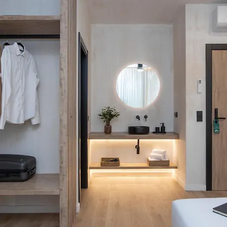 Nomad Haux Mestalla 3* فالنسيا