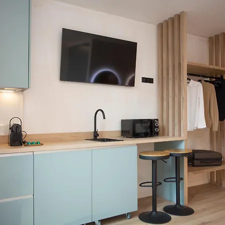 Nomad Haux Mestalla 3* فالنسيا