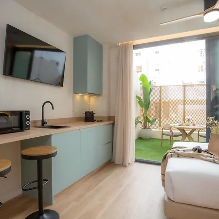 بيت ضيافة Nomad Haux Mestalla 3*