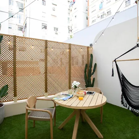 Nomad Haux Mestalla 3* فالنسيا