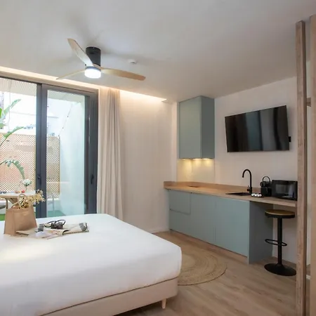Nomad Haux Mestalla بيت ضيافة
