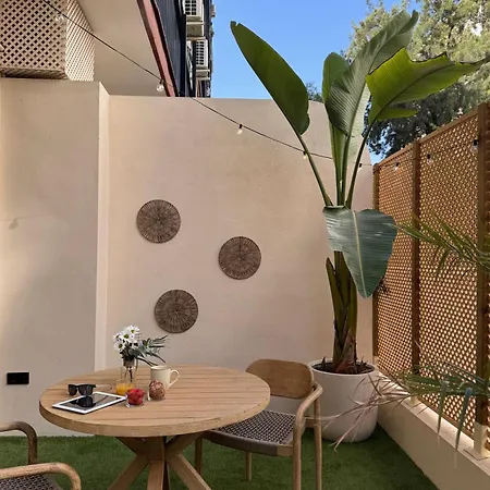 بيت ضيافة Nomad Haux Mestalla 3*