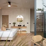 Nomad Haux Mestalla 게스트하우스 3*