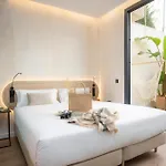 Nomad Haux Mestalla Affittacamere Valenza