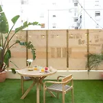 Nomad Haux Mestalla Affittacamere 3*
