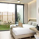 Nomad Haux Mestalla Affittacamere 3*