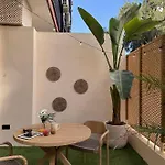 Pensjonat Nomad Haux Mestalla 3*