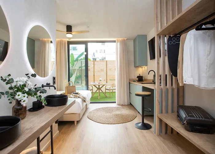 Nomad Haux Mestalla Gæstehus 4*