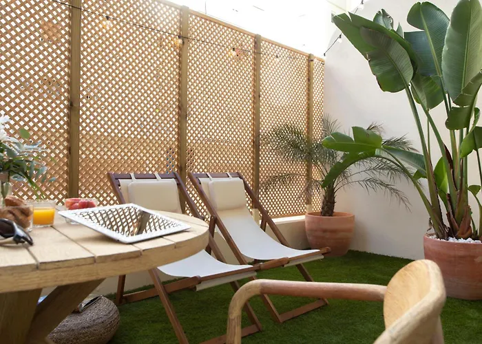 Nomad Haux Mestalla Gæstehus 4*